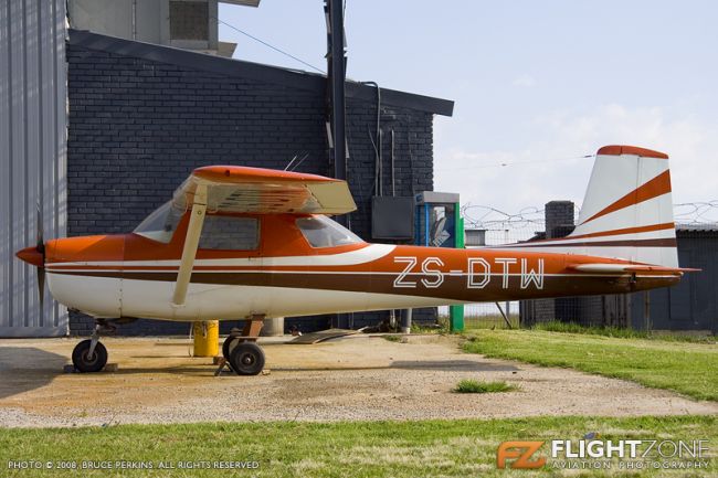 Cessna 150 ZS-DTW Rand Airport FAGM