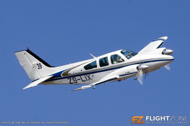 Beechcraft Baron 55 ZS-LIX Witbank Airport FAWI PTAR