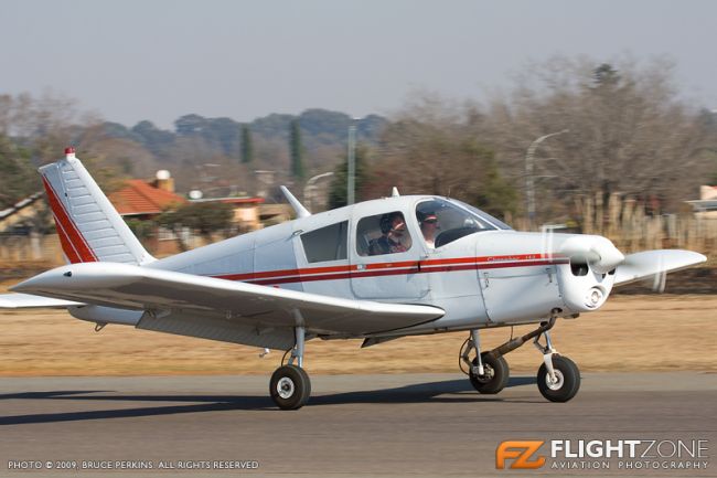 Piper PA-28 Cherokee Springs Airfield FASI