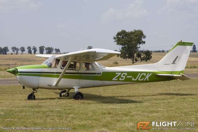 Cessna 172 Skyhawk ZS-JCK Parys Airport FAPY
