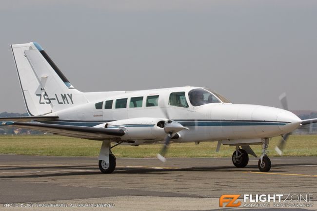 Cessna 402 ZS-LMY Rand Airport FAGM