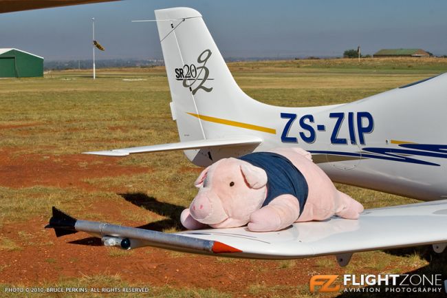 Cirrus SR-20 ZS-ZIP FAKR Krugersdorp Airport FAKR