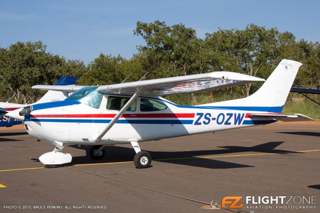 Cessna 182 Skylane ZS-OZW Zebula Lodge