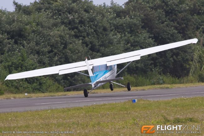 Cessna 152 ZS-KXN Virginia Airport FAVG