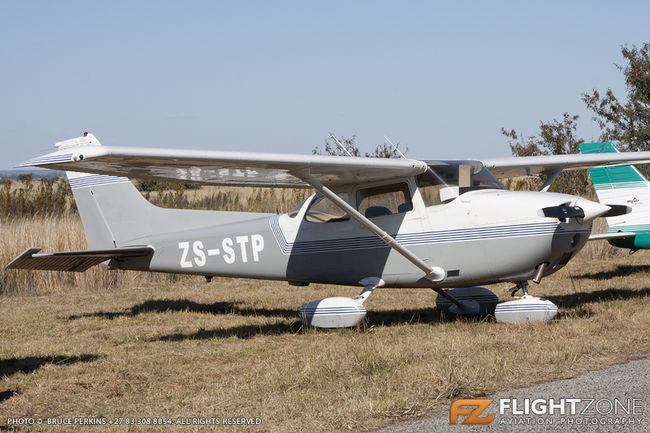 Cessna 172 Skyhawk ZS-STP Mafikeng Airport FAMM