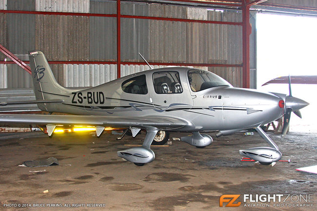 Cirrus ZS-BUD Virginia Airport FAVG