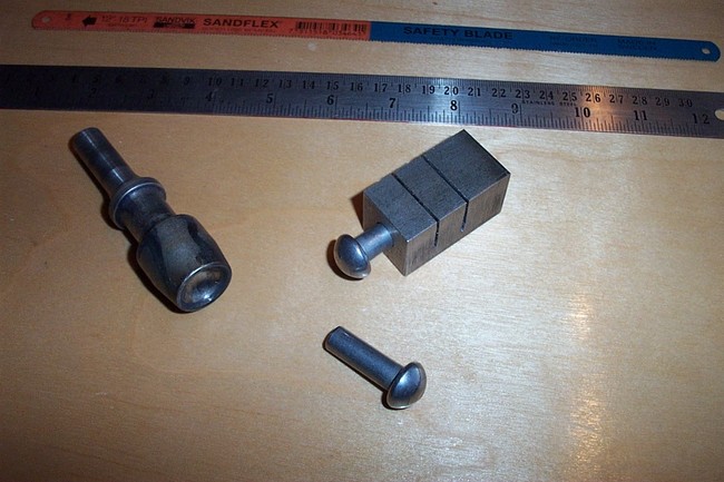 A06_Rivet_holding_device_for_bandsaw