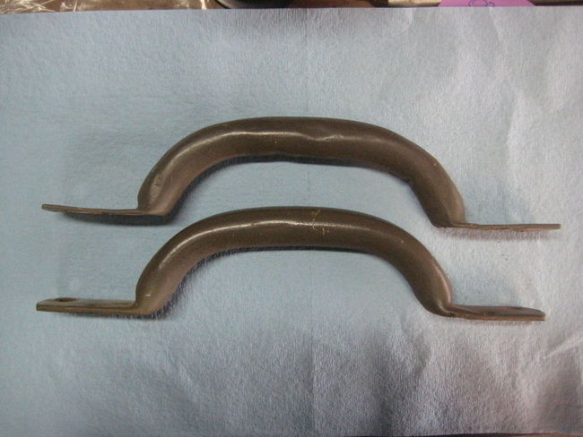 F marked side handles